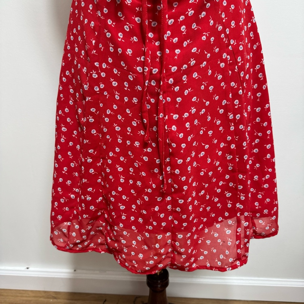 Review Ditsy Floral Babydoll Sundress - Picture 8 of 12